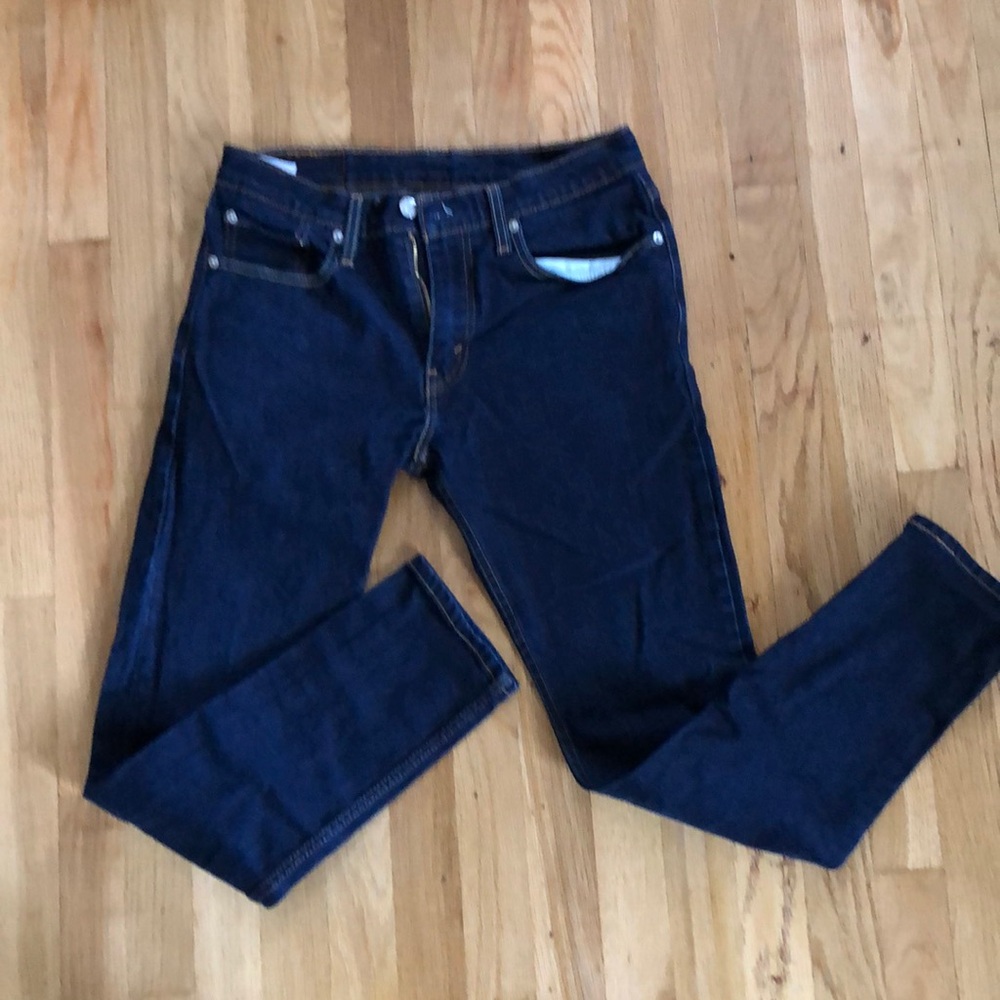 Levi Strauss 512 Jeans 31” wide 32” long. Excellent condition Deep blue Jean
